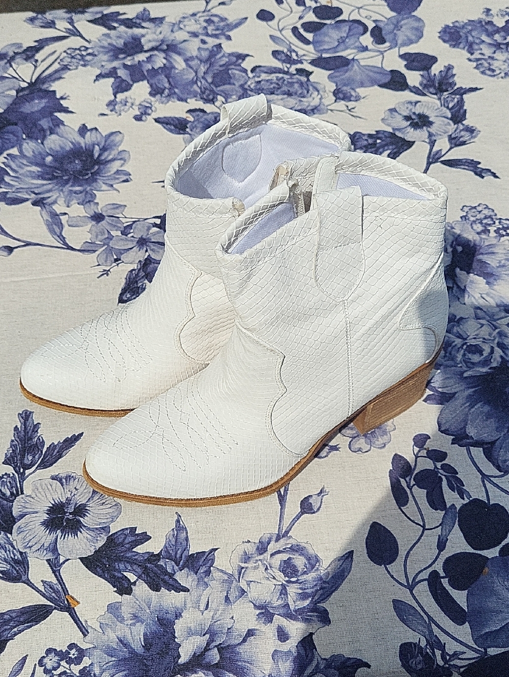 Dirty Laundry White Textured Western Ankle Boots